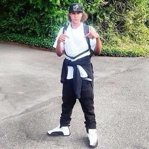 Meet your Posher, Ahmod